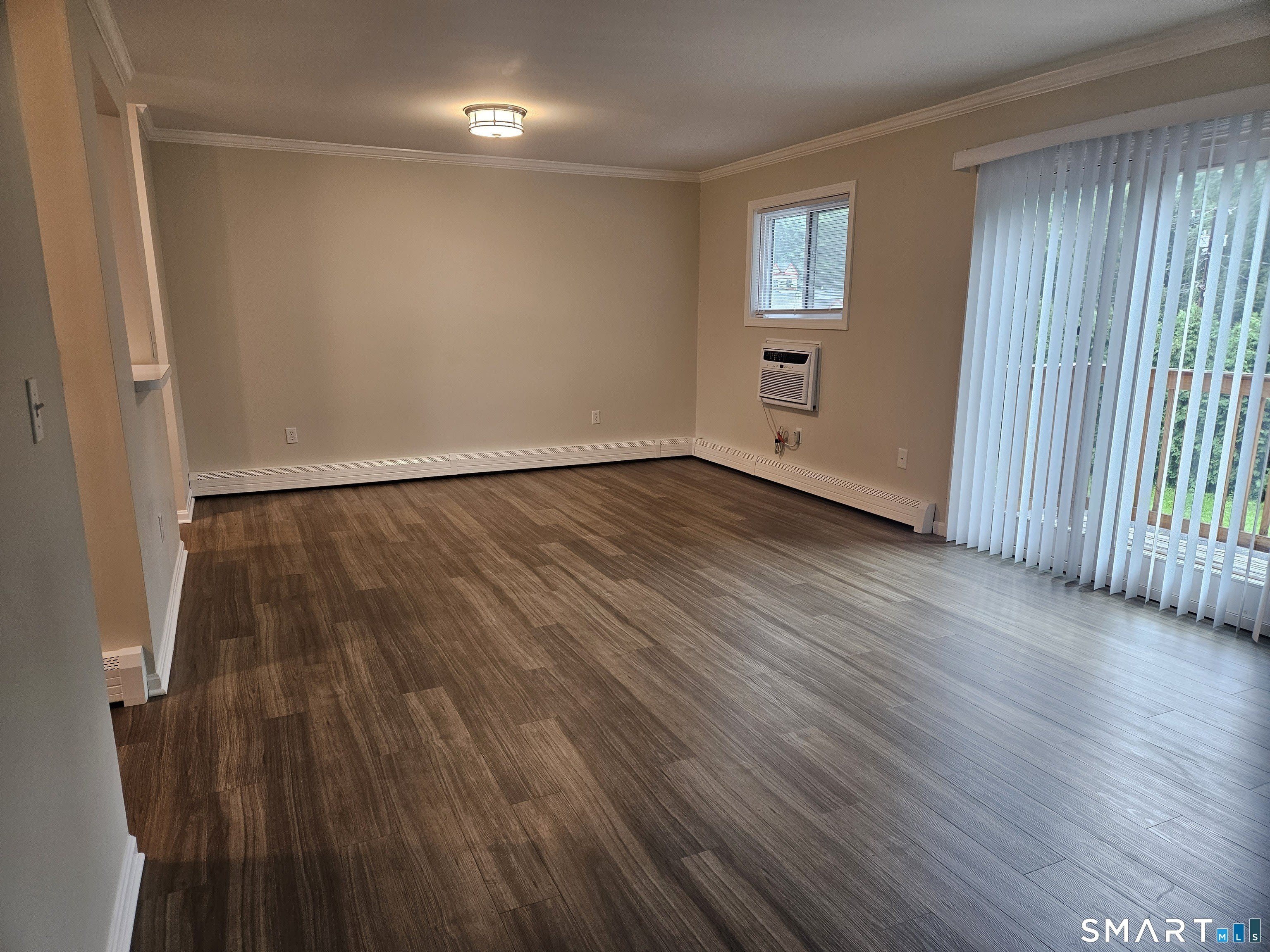1401 Farmington Avenue – photo 2