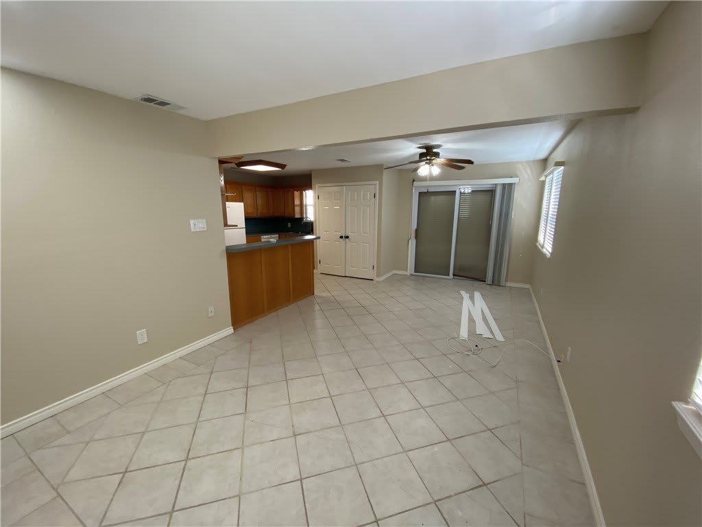 5621 Burton – photo 4