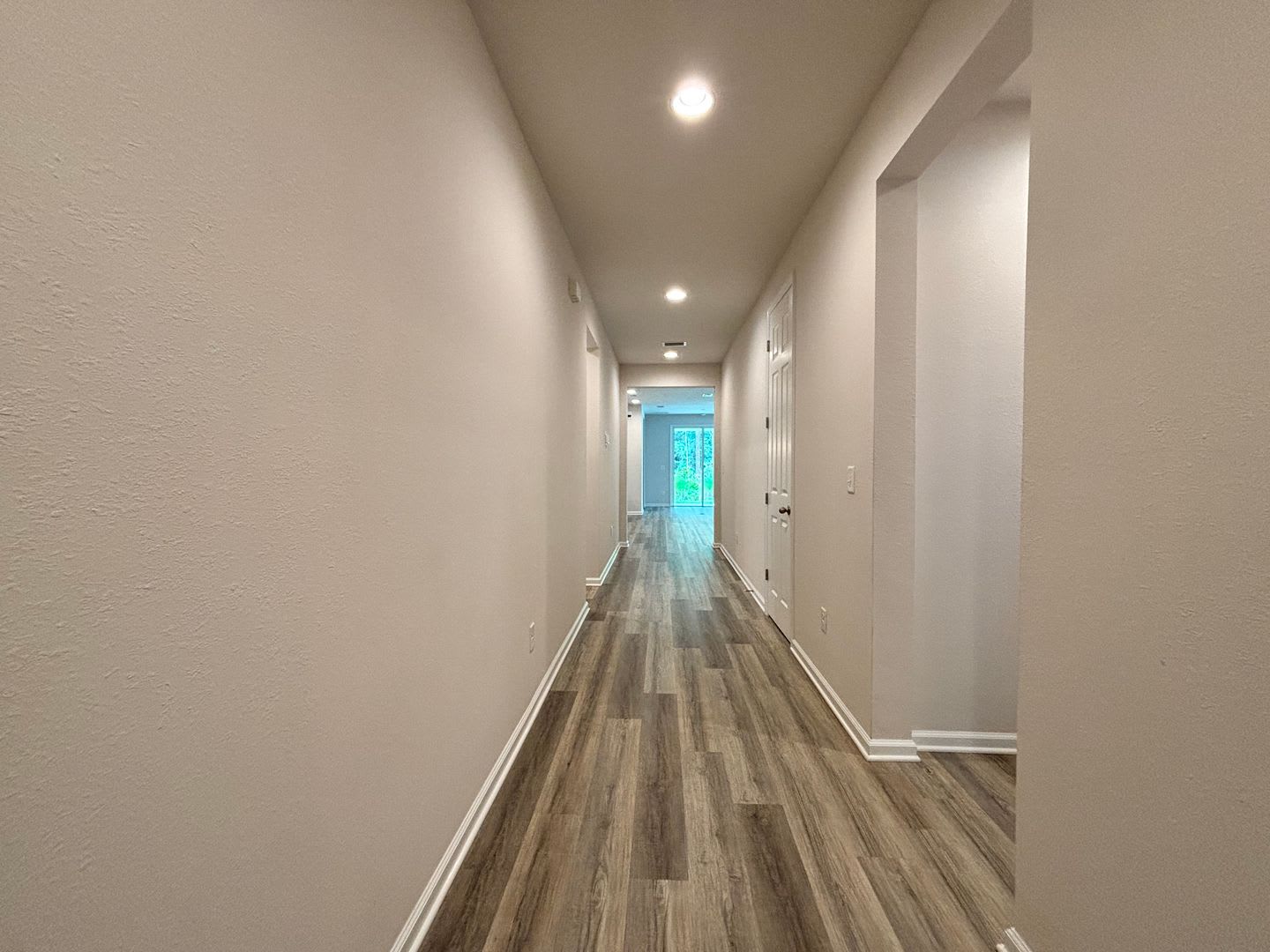 1803 Amberly Dr – photo 4