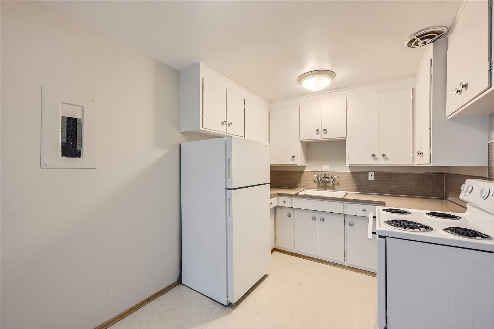 Charming 1bed/1bath Apartment Near Green Lake! – photo 3