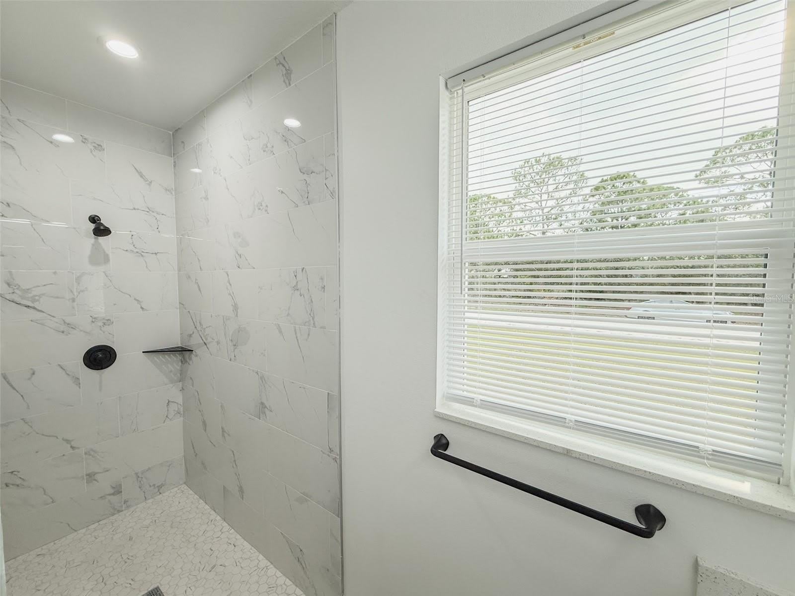 824 HANOVER Avenue – photo 4