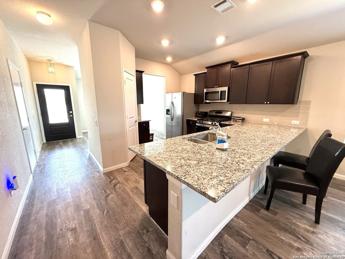 807 Blue Landing – photo 3