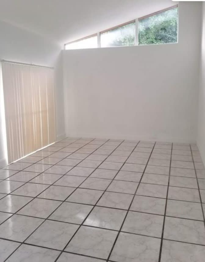 4616 Nw 185th St – photo 3