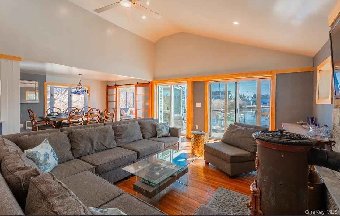 91 S Penataquit Avenue – photo 3