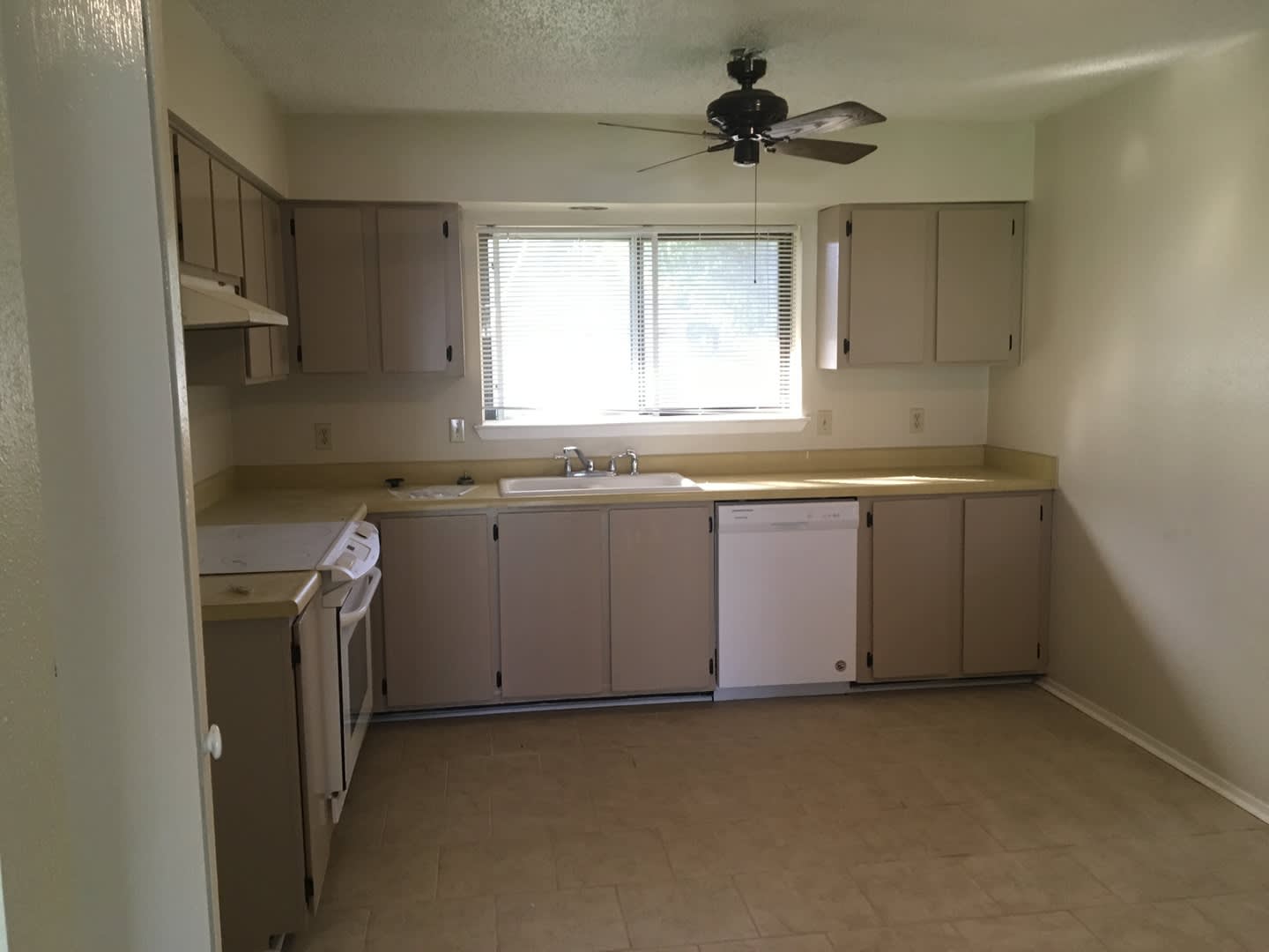 Welcome to 501 Marilyn Drive! – photo 3