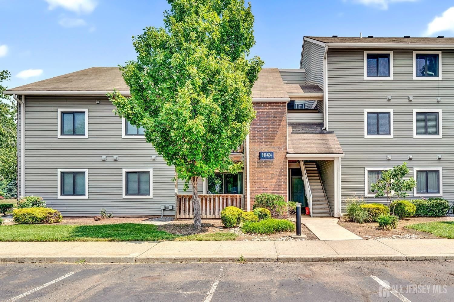 601 Ravens Crest Drive – photo 1