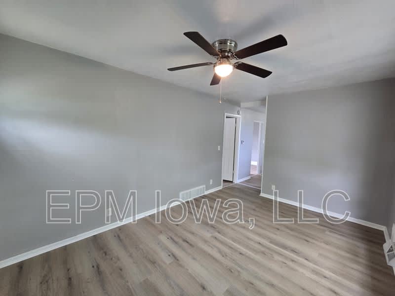 512 Maynard Avenue – photo 3
