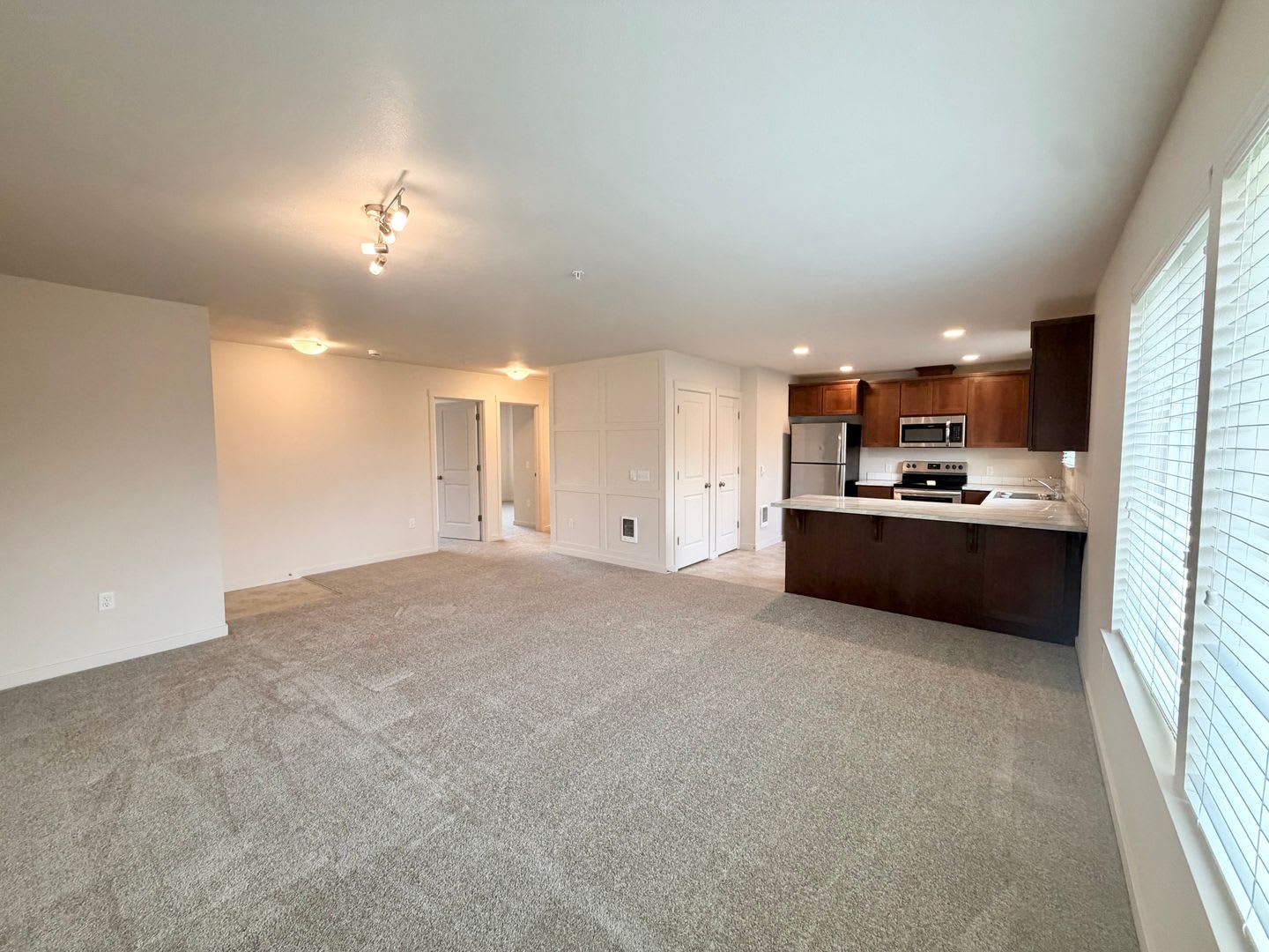 C219 Daybreak Gardens Apartments – photo 5