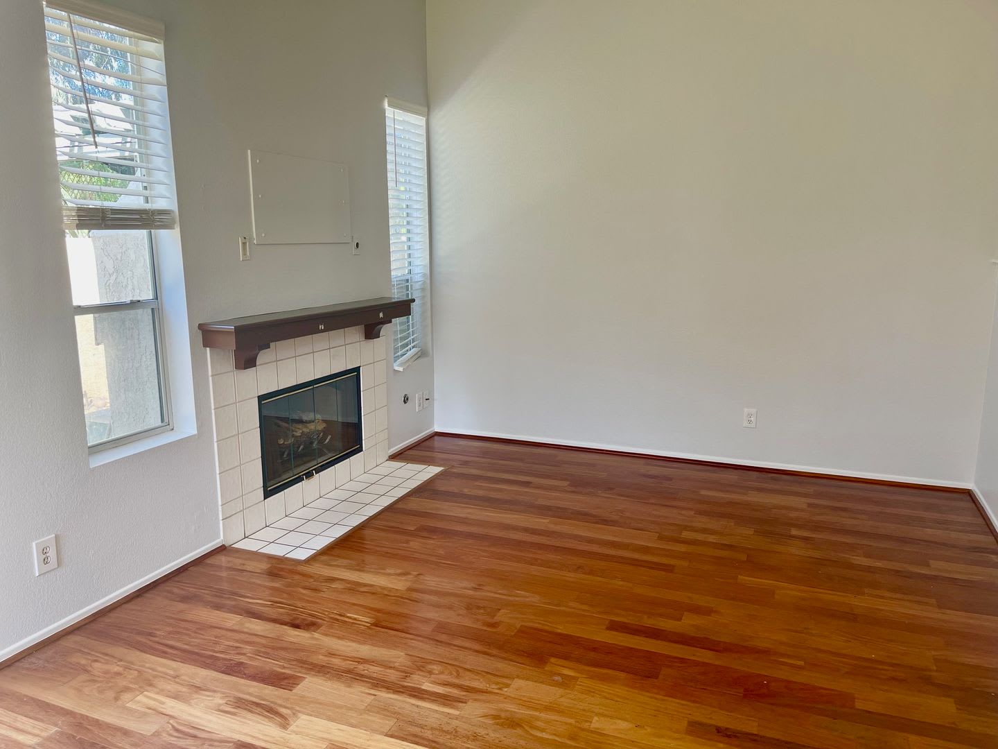 Townhome Apartment 2Bed 2Bath Dryer Washer Inside – photo 4
