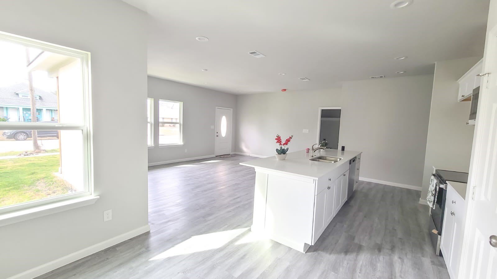 4105 Stuart Street – photo 3
