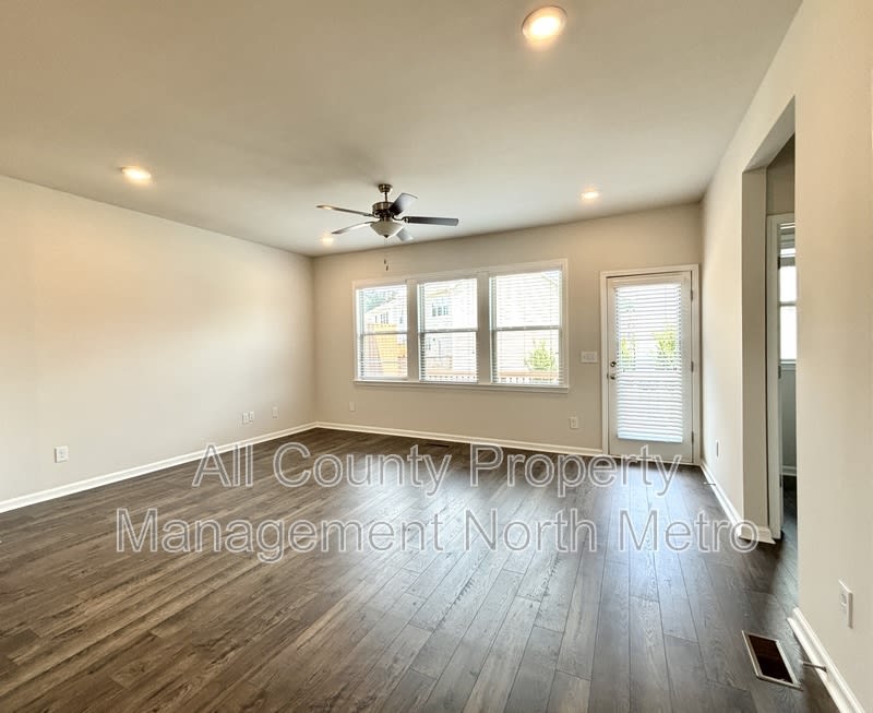 3518 Hidden Valley Circle – photo 2