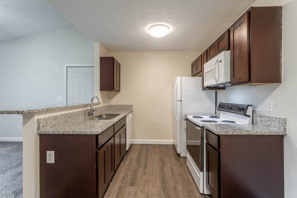 Bayside Apartment Homes – photo 4