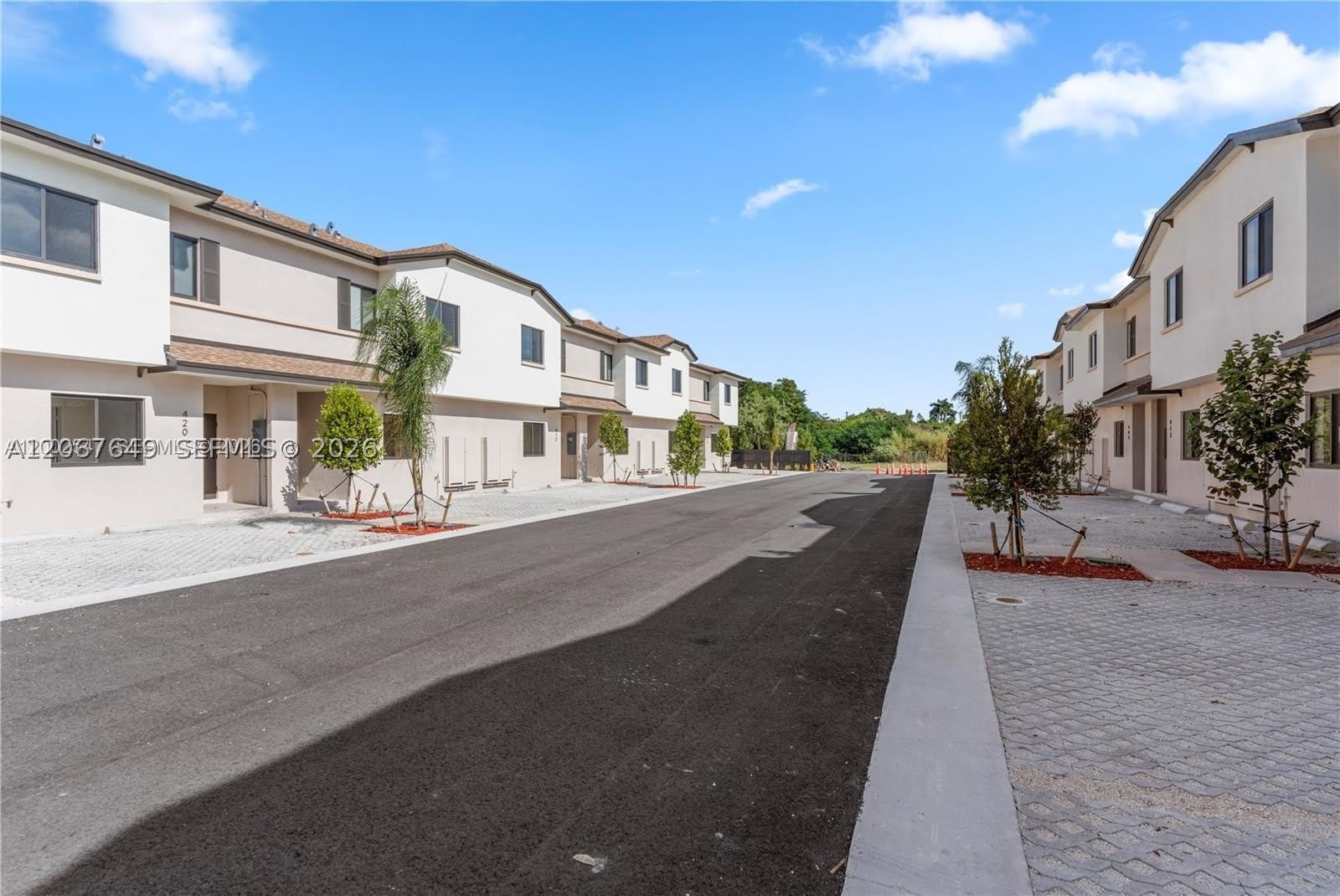 401 SW 1st St – photo 2