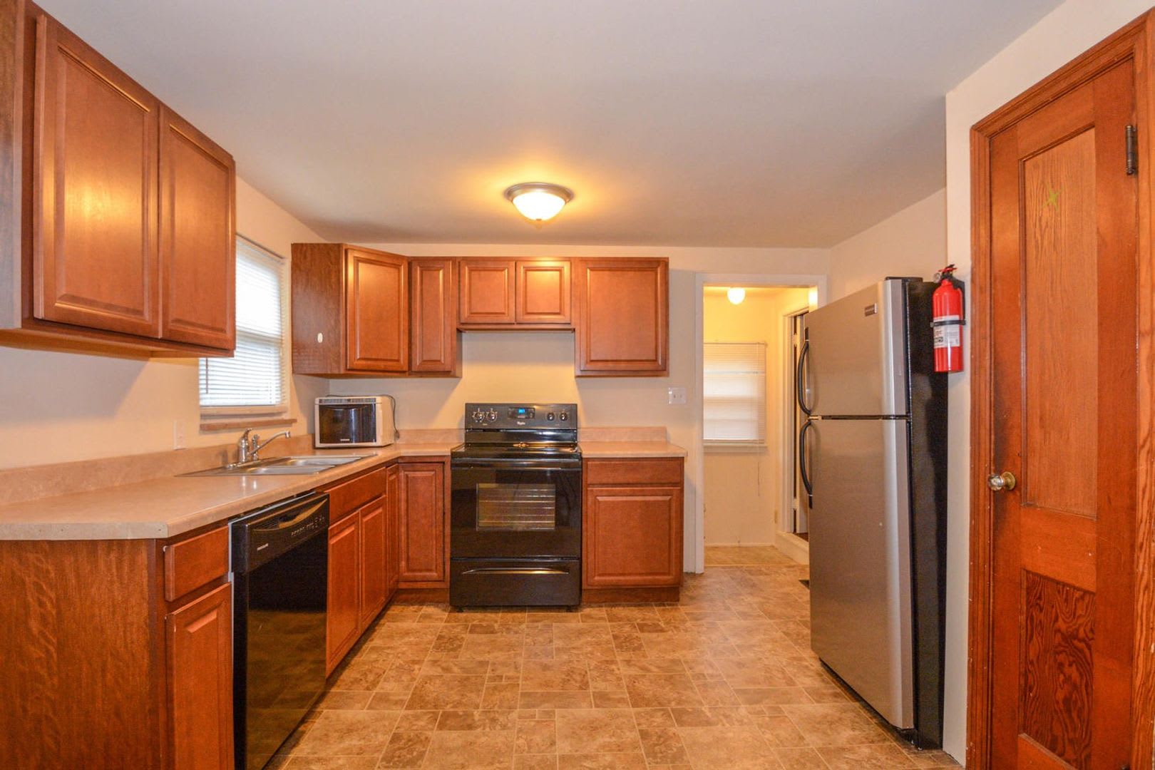 207 E 14th St – photo 3