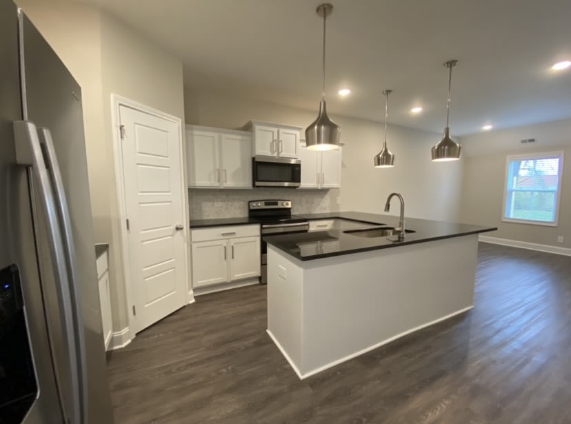 1032 Glenkirk Drive – photo 3