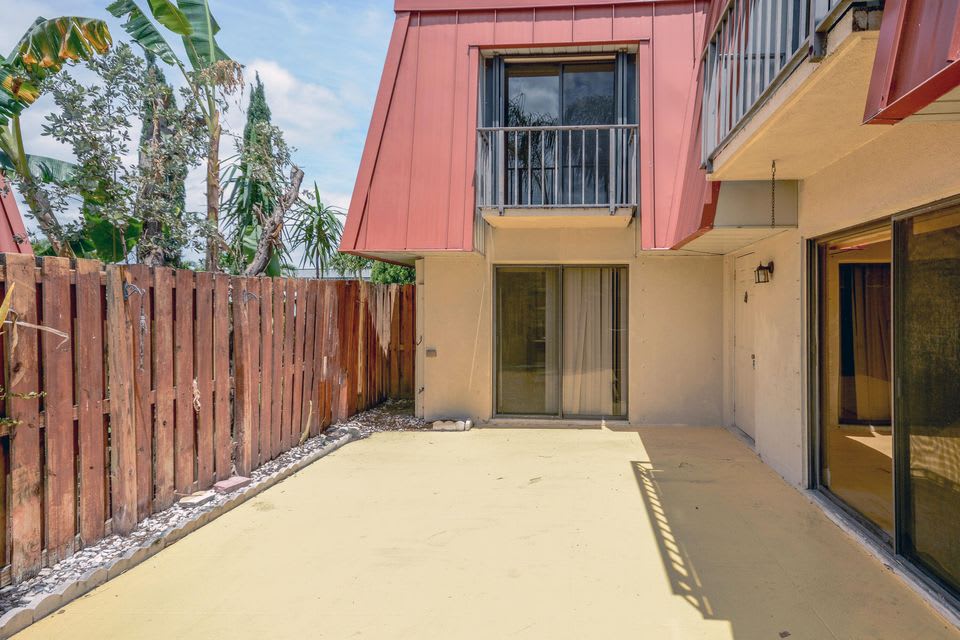 3157 Gardens East Drive – photo 4