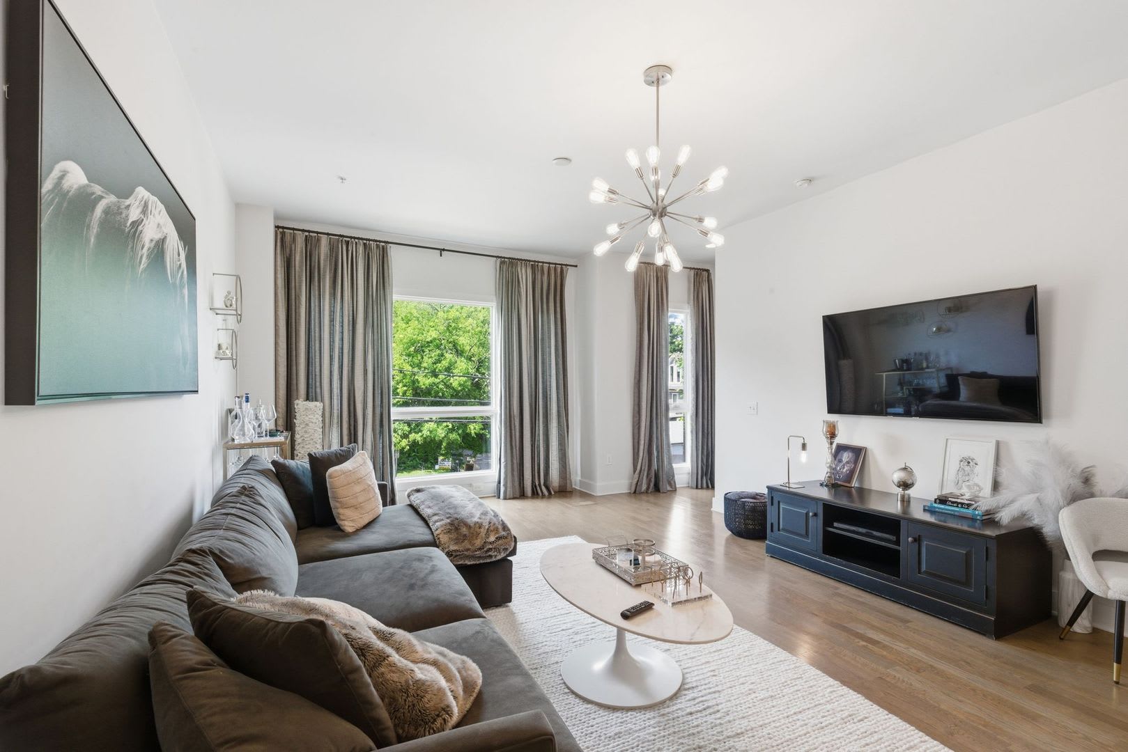 12 South Living Reimagined Modern 3Bd 3 5Ba Townhome With 2 Car Garage Washer Dryer Included 500 Rent Credit Lease By Sept 1St – photo 2