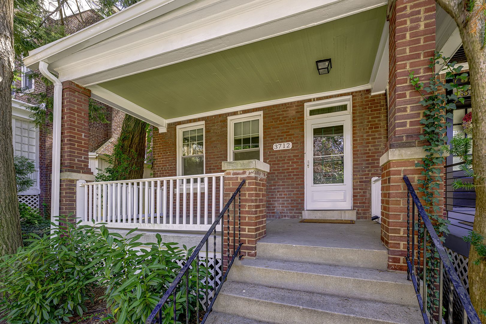 Wonderful 4 BR 2.5 Bath house in Cathedral Heights – photo 4
