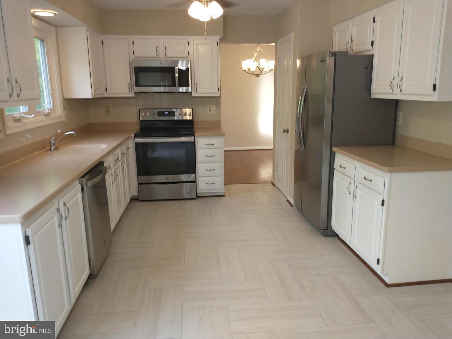 This home blends comfort, space, and natural beauty in an elevated and inviting way. – photo 2