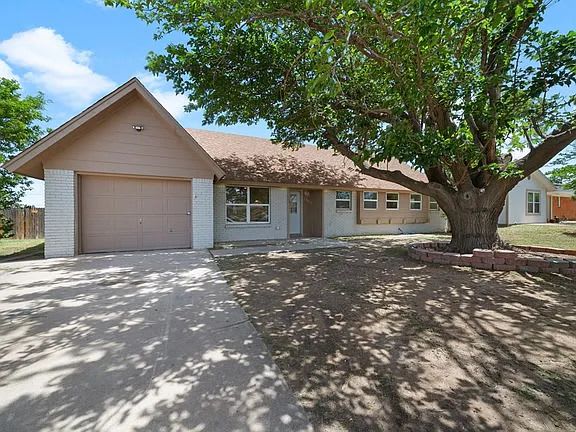 2503 Lynn Drive – photo 2