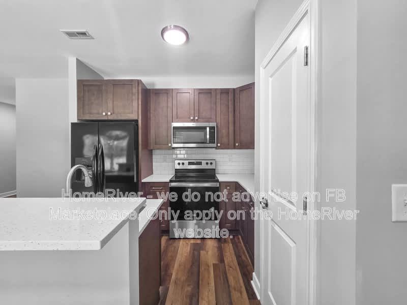 621 Northway Dr – photo 5