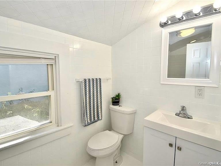 980 Thomas Avenue – photo 4