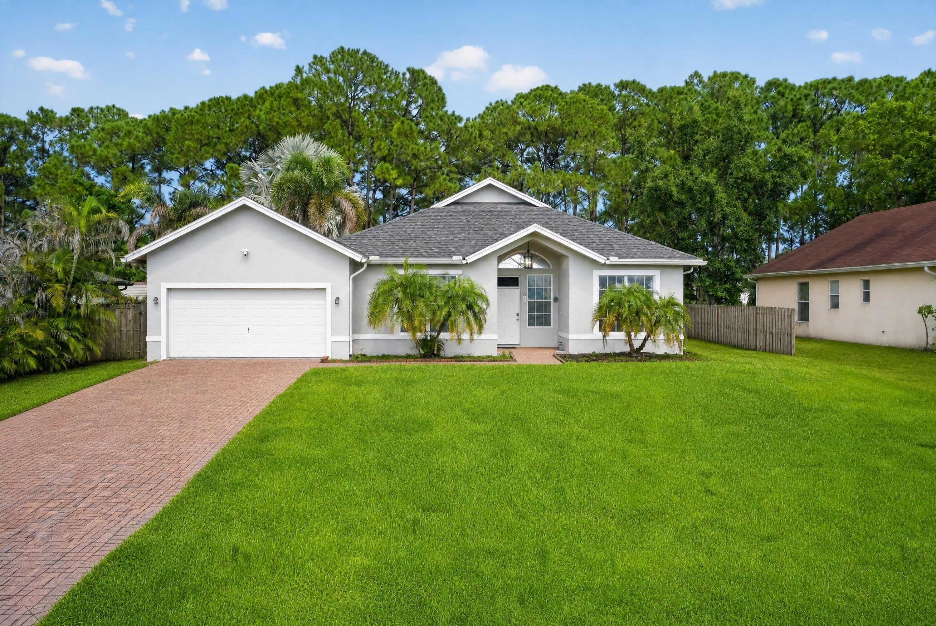 4059 SW Kamsler Street – photo 1