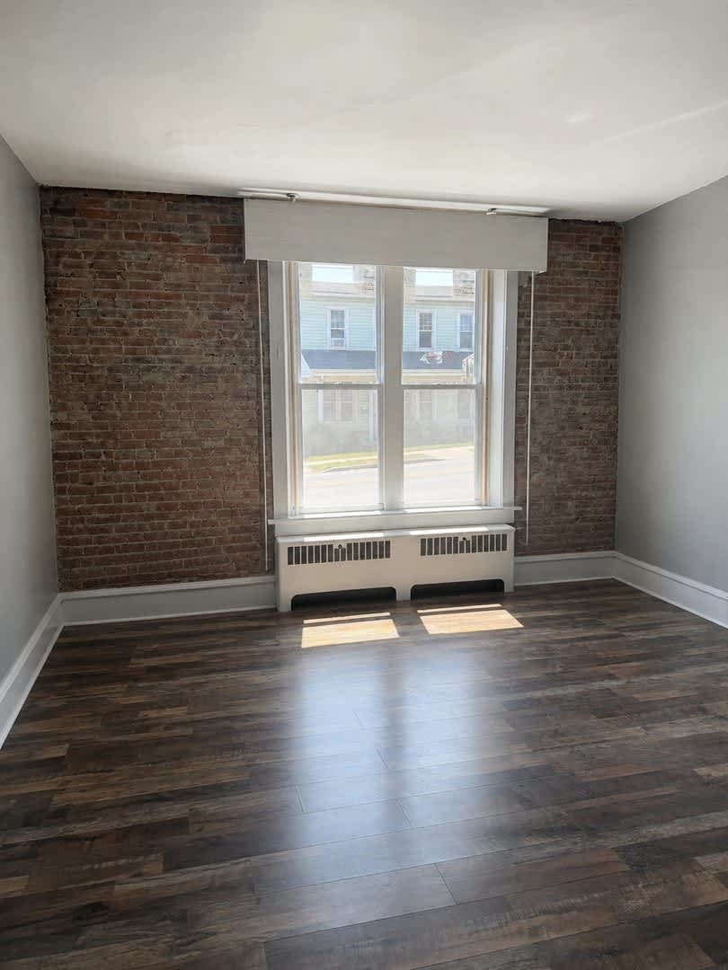 439 West High Street – photo 2