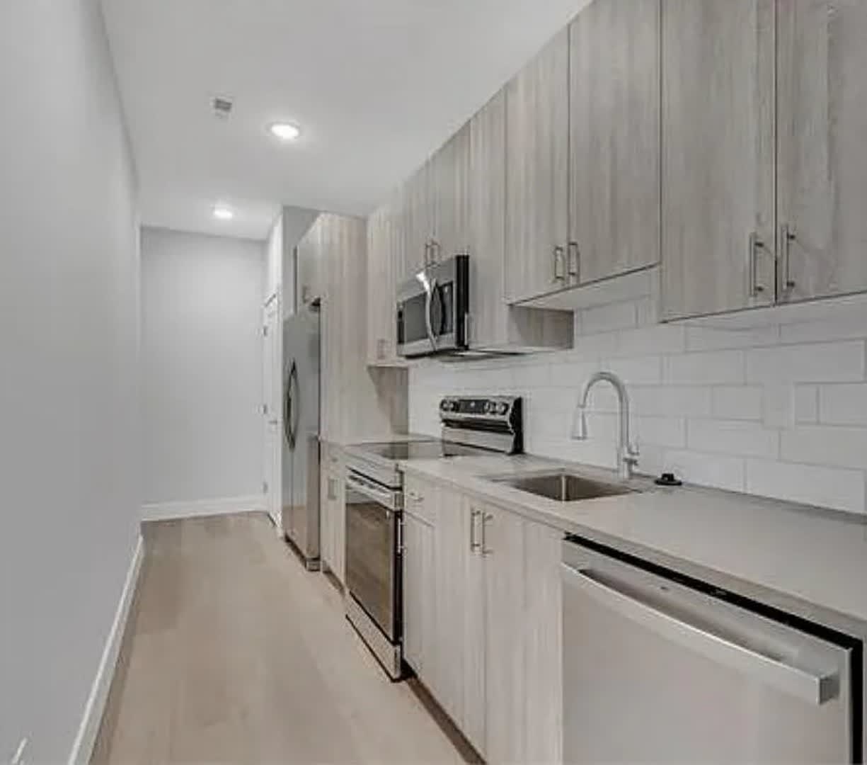 3260 N 13Th Street – photo 2