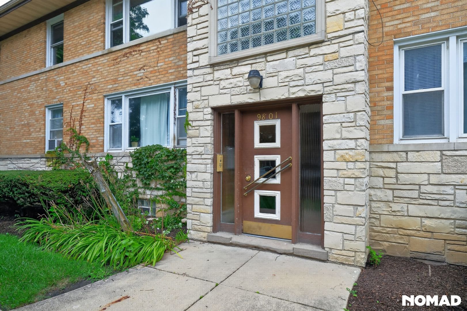 Charming 2BR Condo in Franklin Park – photo 4