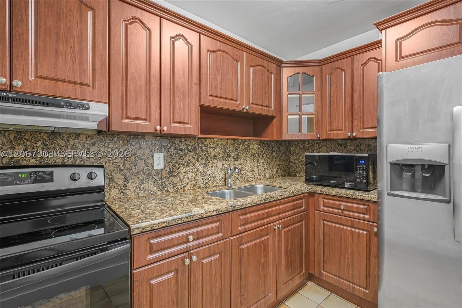 8095 NW 8th St – photo 4