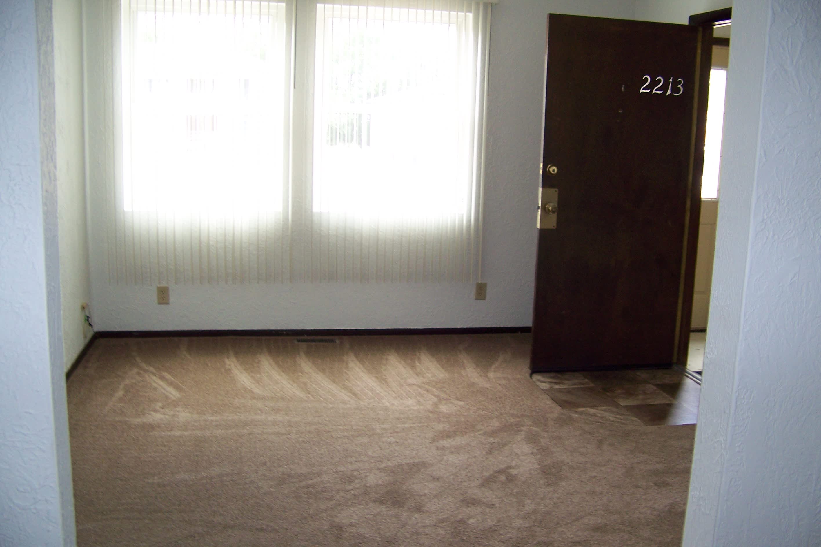2213 Stoneybrook Rd – photo 1