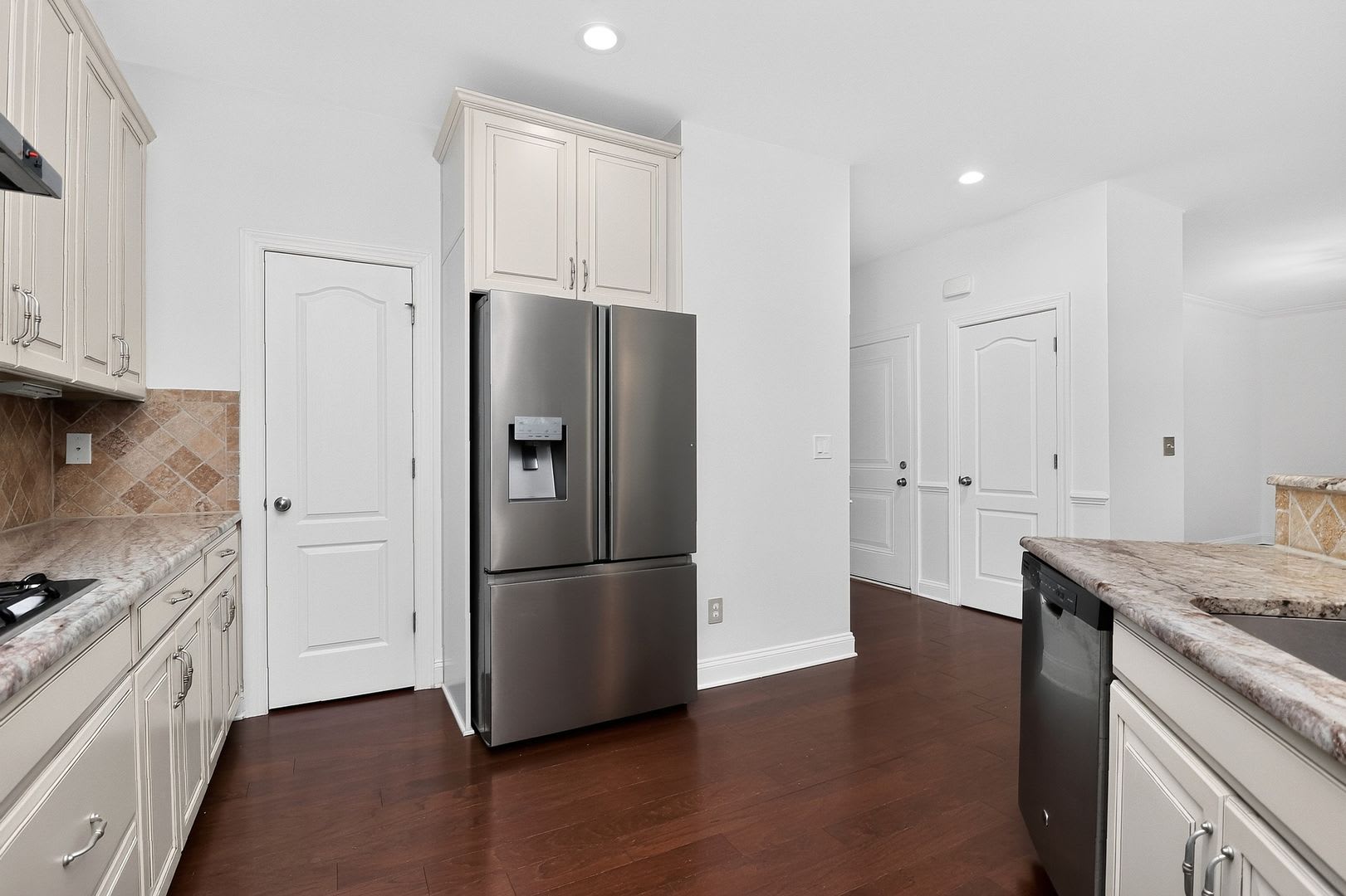 549 Daventry Court – photo 3