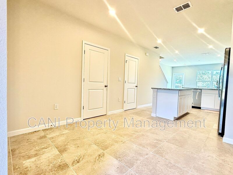 1188 Port Blue Way – photo 4