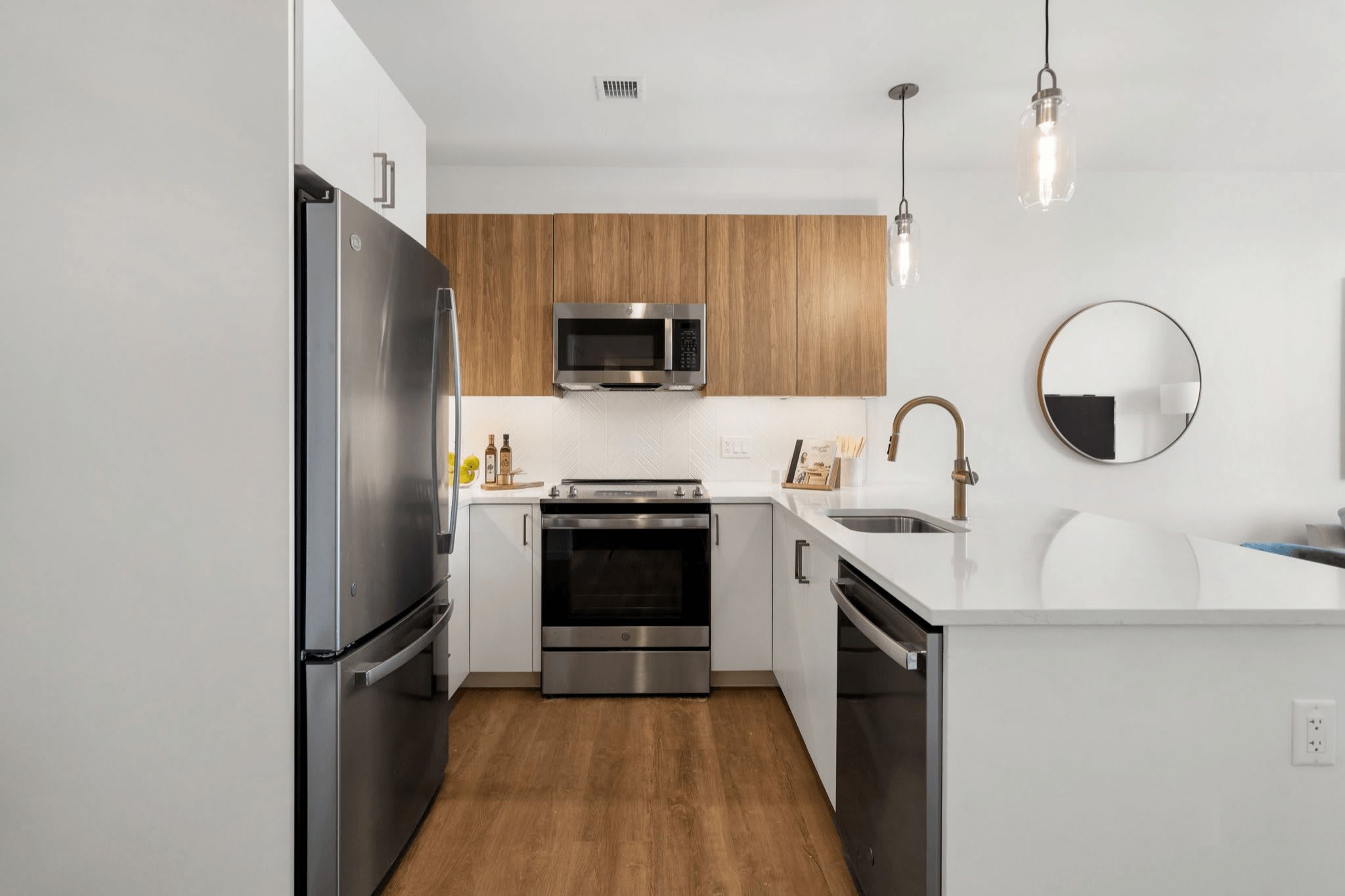 Hew at 1515 – photo 1