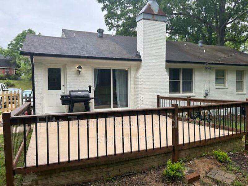 2021 Downey St – photo 2