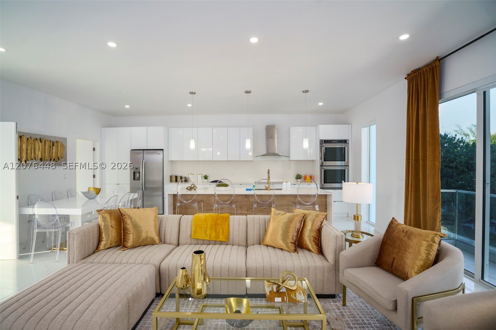 1000 N Riverside Dr – photo 5