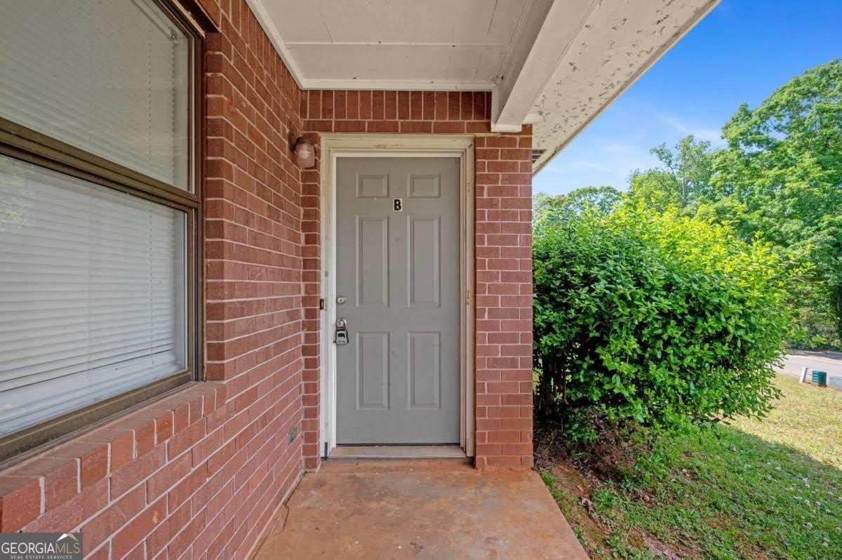233 Tanglewood DR B – photo 2