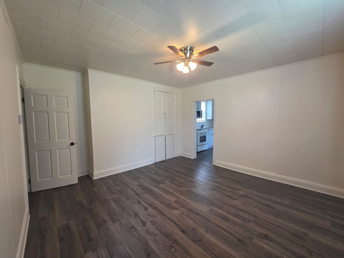 Beautiful and Spacious 3 Bedroom Home In West End – photo 5