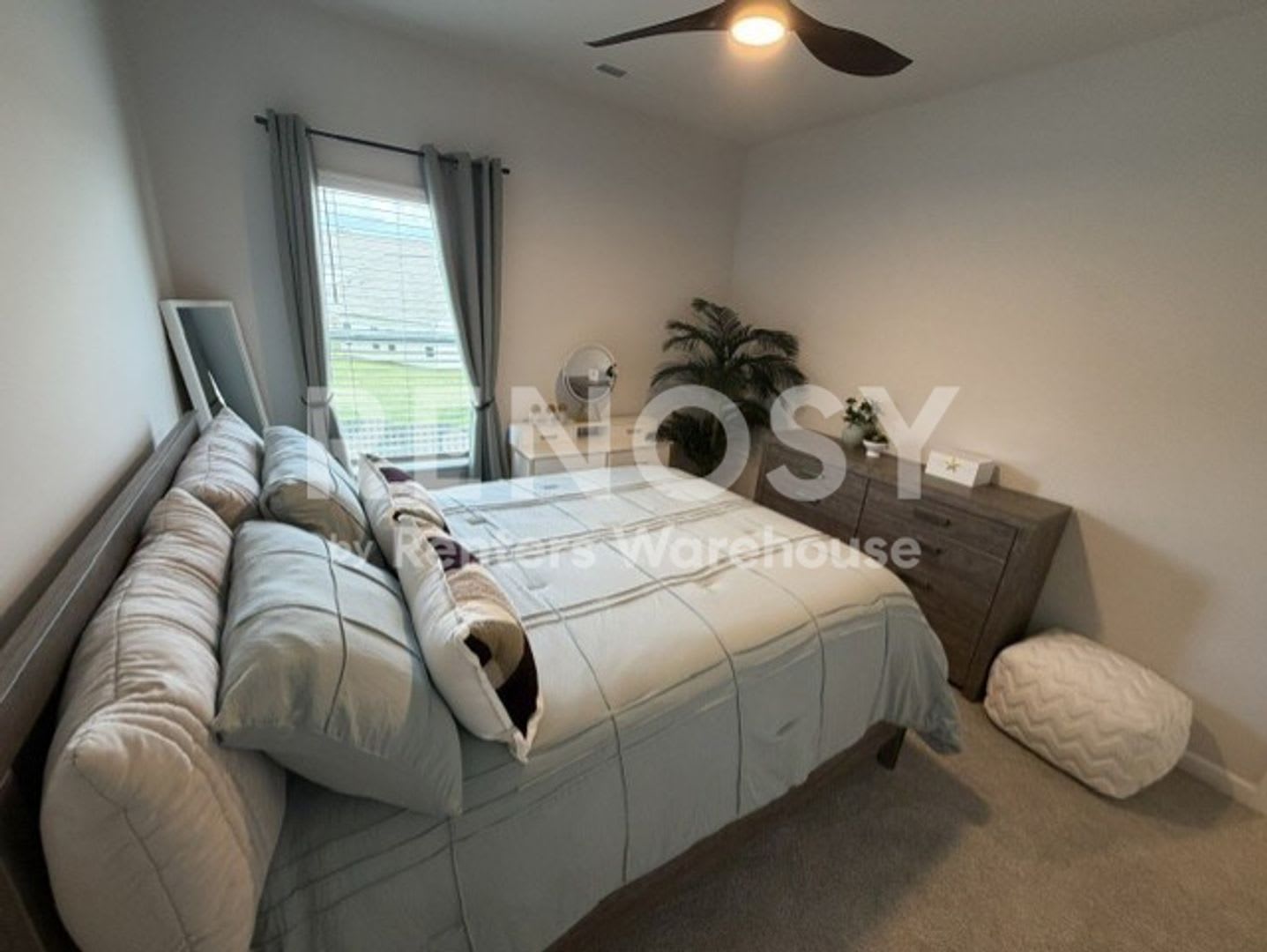 The fully furnished 3 Bedroom 3 bath home is just what you need! – photo 5