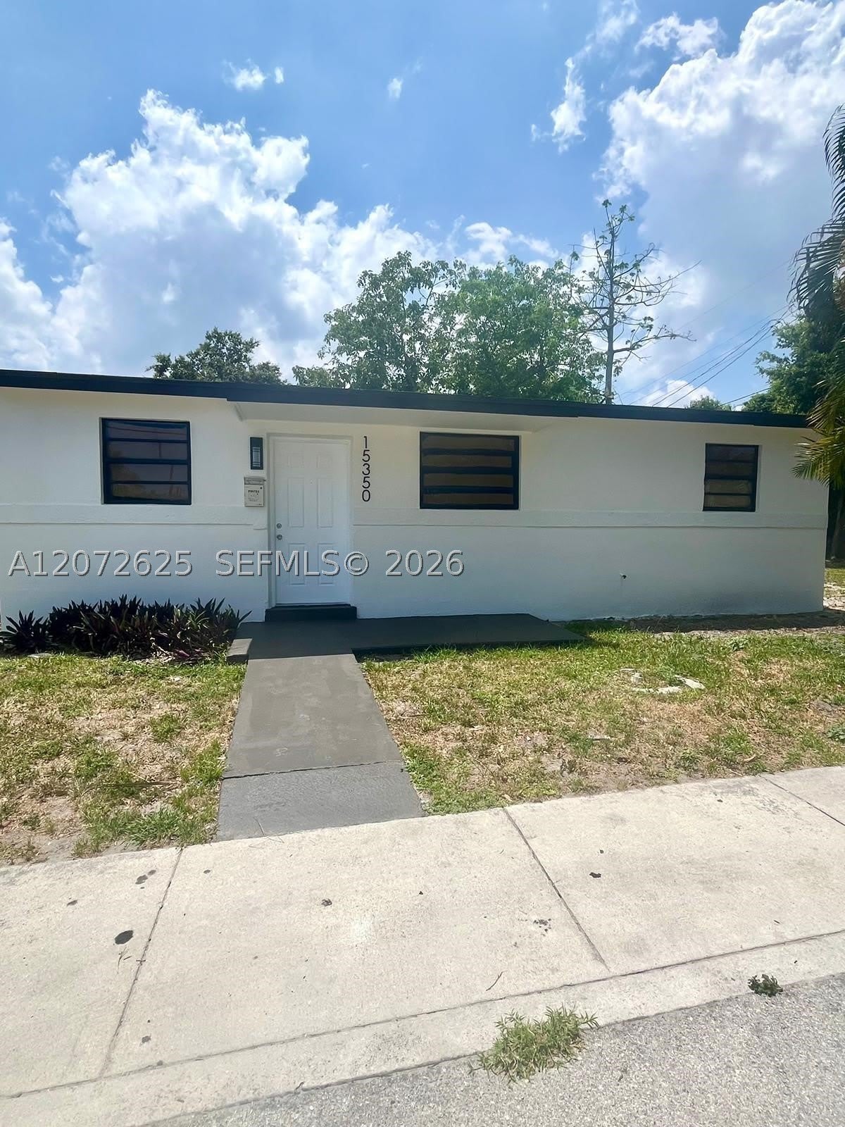 15350 NE 14th Ct – photo 1