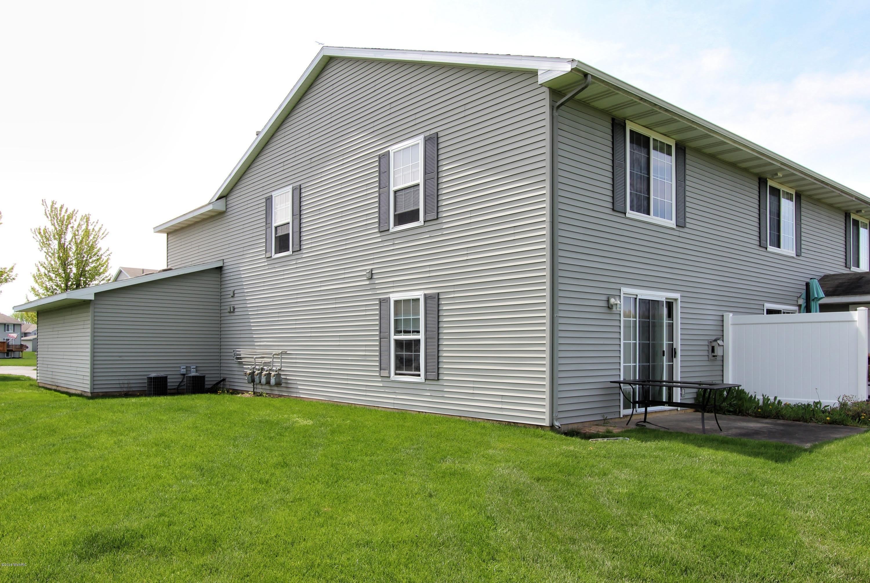 5428 RIVERTOWN CIRCLE SW – photo 2