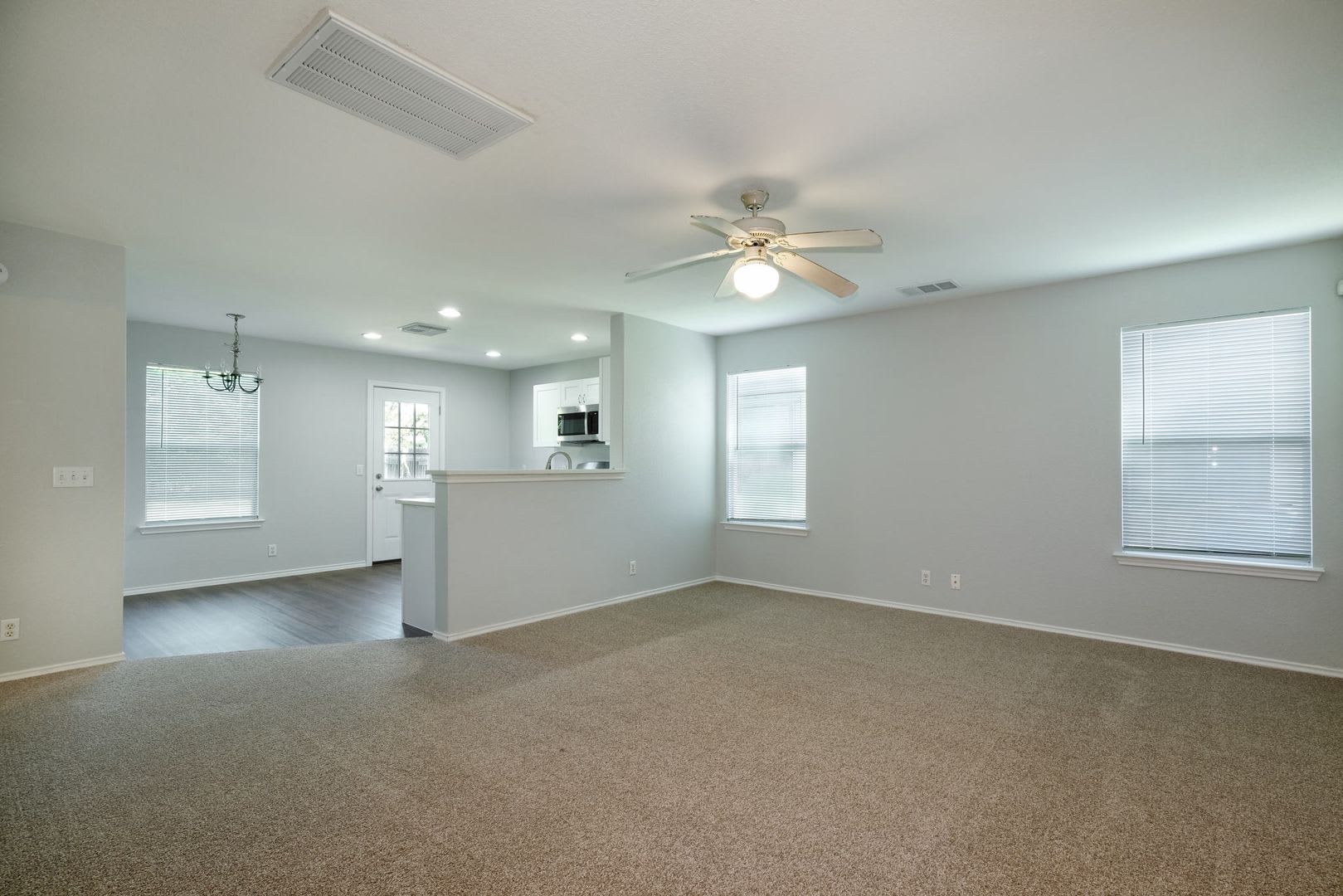 14312 Cummins Way – photo 5