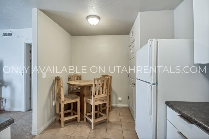 843 E 620 N – photo 4