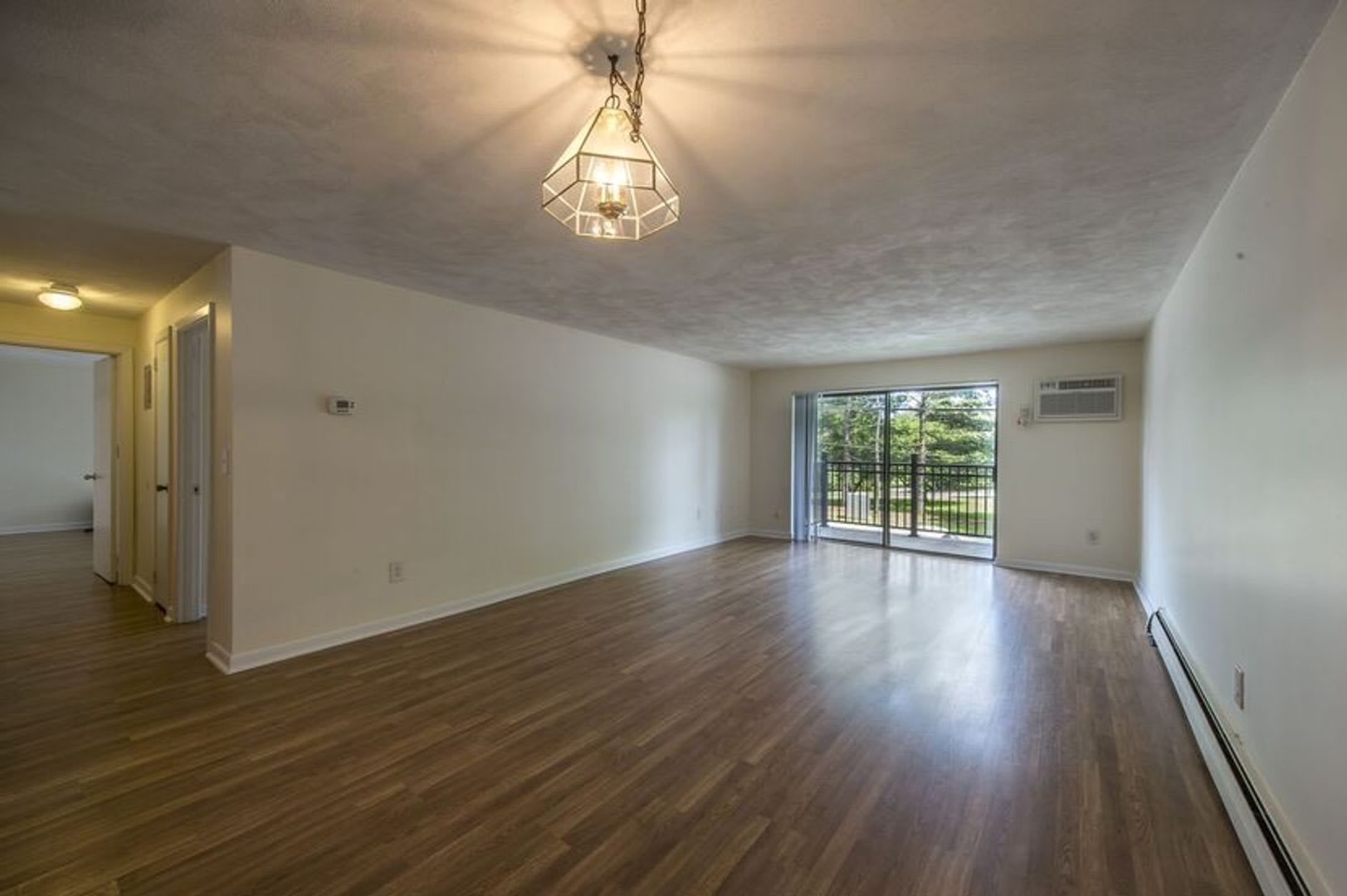 2-BED 2-BATH Watertown Square * Heat & HW incl – photo 1