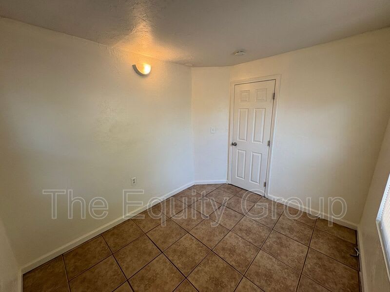 1265 I St – photo 4
