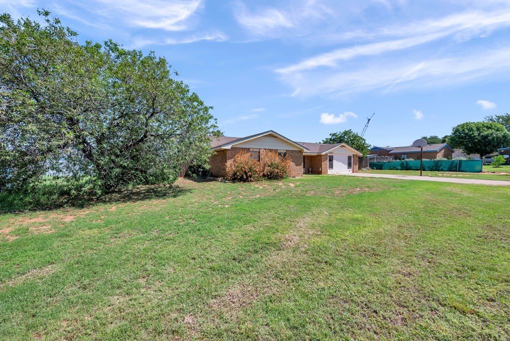 10803 E County Rd 104 – photo 2