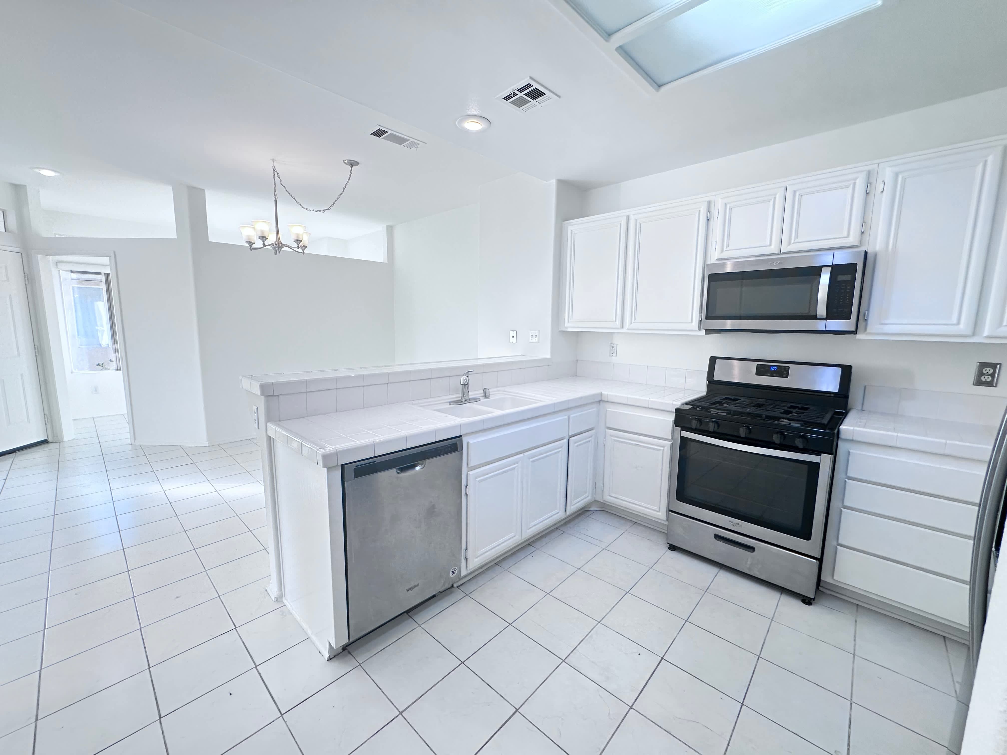 25550 Hemingway Ave – photo 4