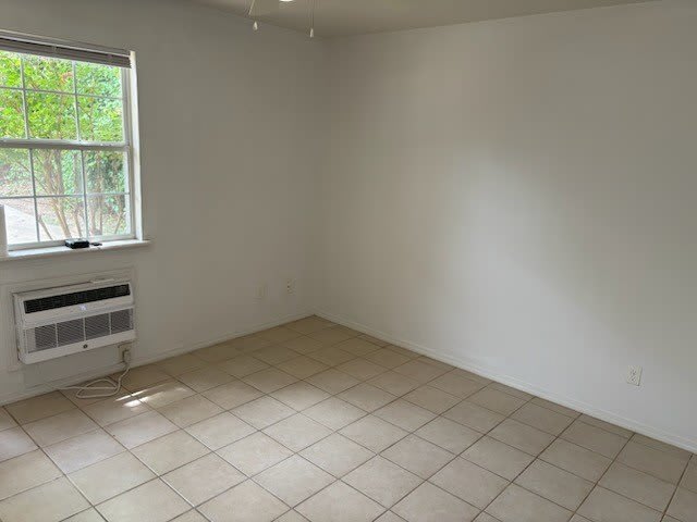 1205 N Oakland Avenue – photo 2