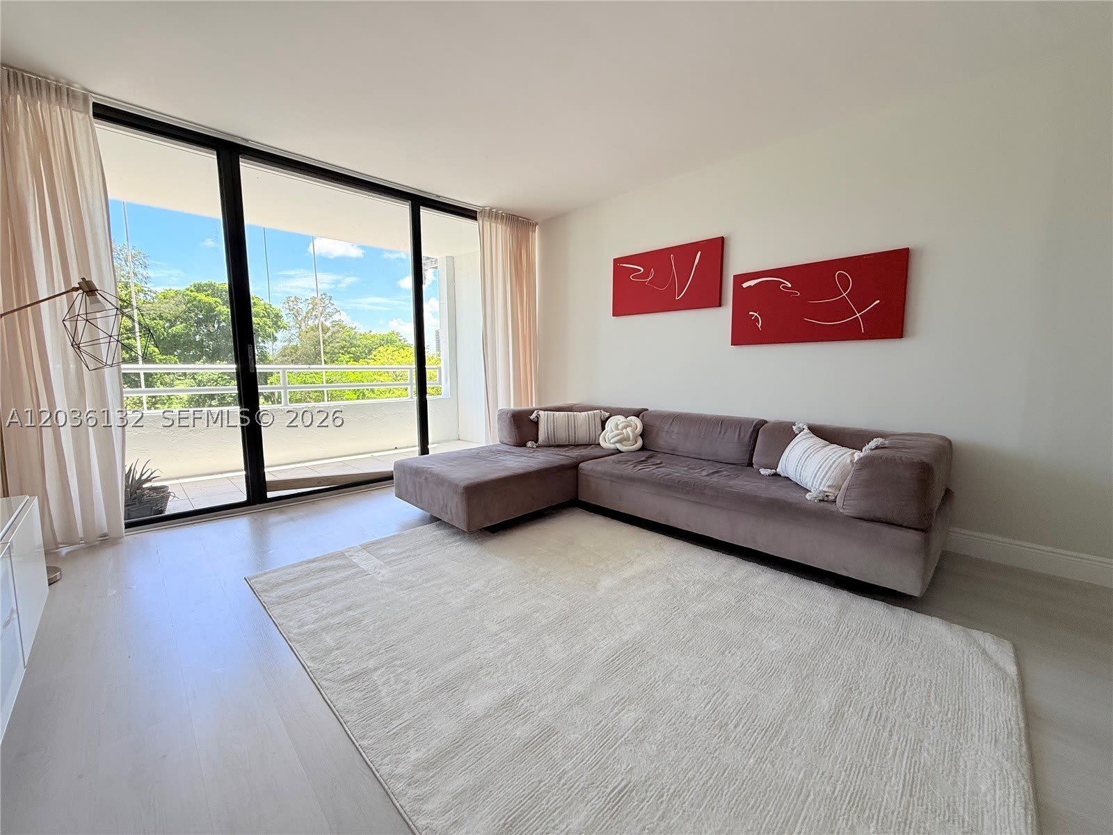 20355 NE 34th Ct – photo 1
